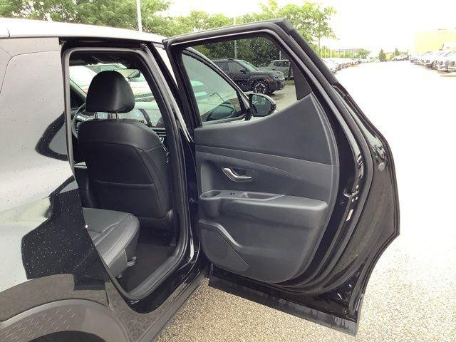 New 2027 Phantom Black Hyundai SE image 30
