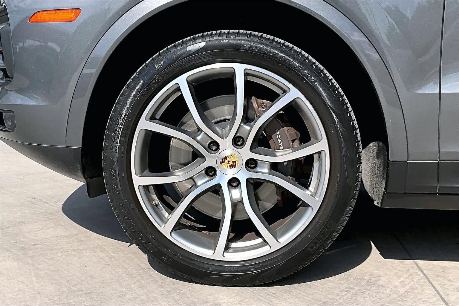 Used 2021 Quartzite Grey Metallic Porsche  image 9