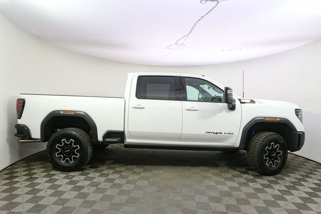 Used 2024 White GMC AT4X image 14