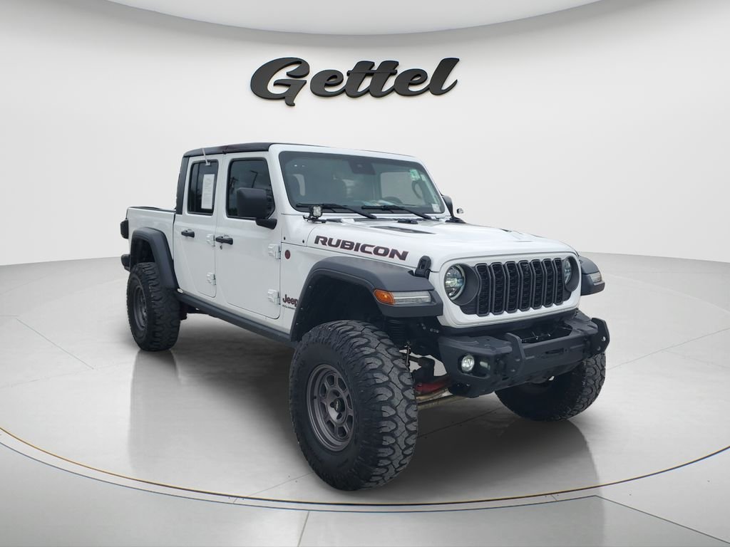 Used 2024 White Jeep Rubicon image 2