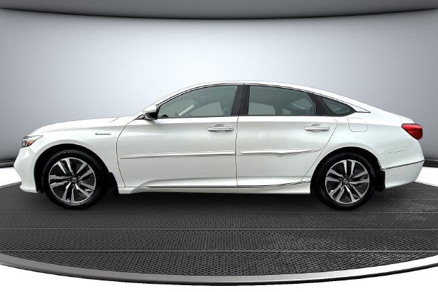 Used 2019 White Honda Touring image 8