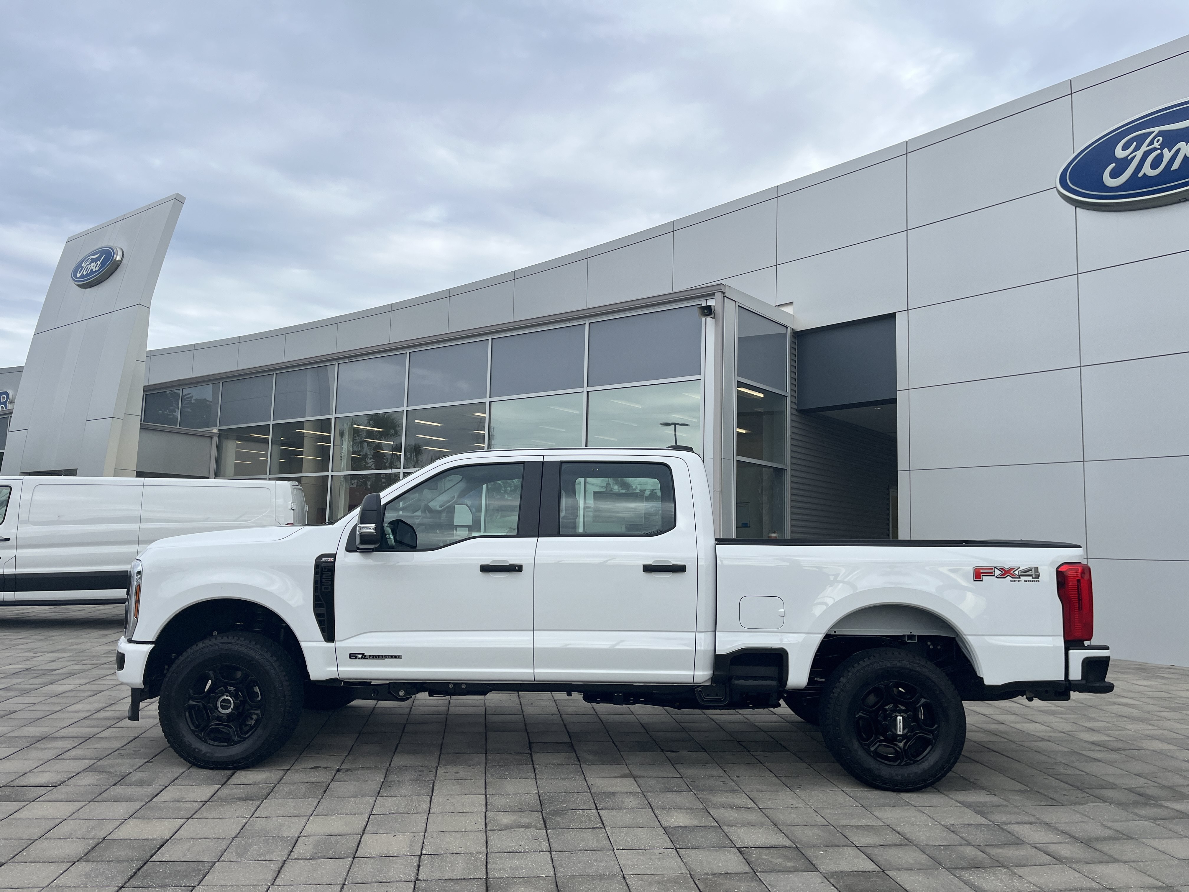 New 2026 Oxford White Ford F-250® XL image 3