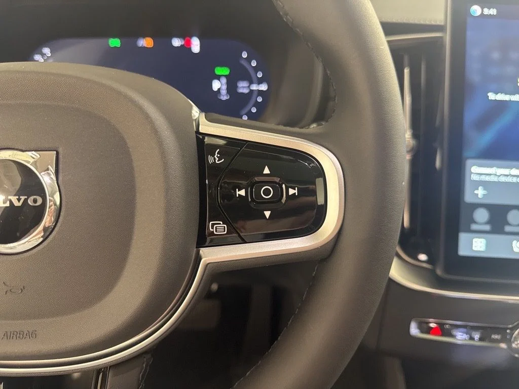New 2026 Gray Metallic Volvo T8 Plus image 10
