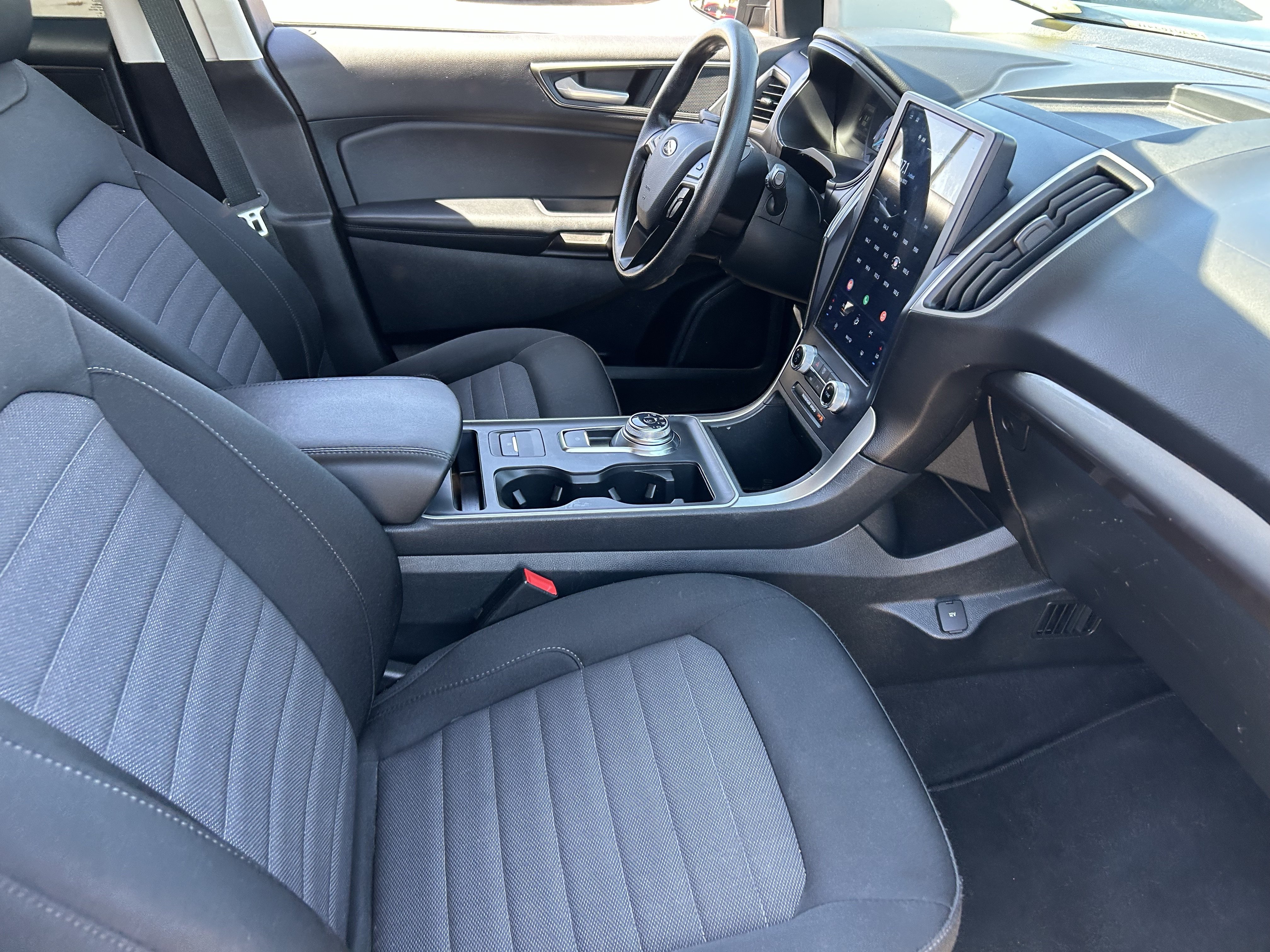 2023 Ford Edge SE - Photo 12
