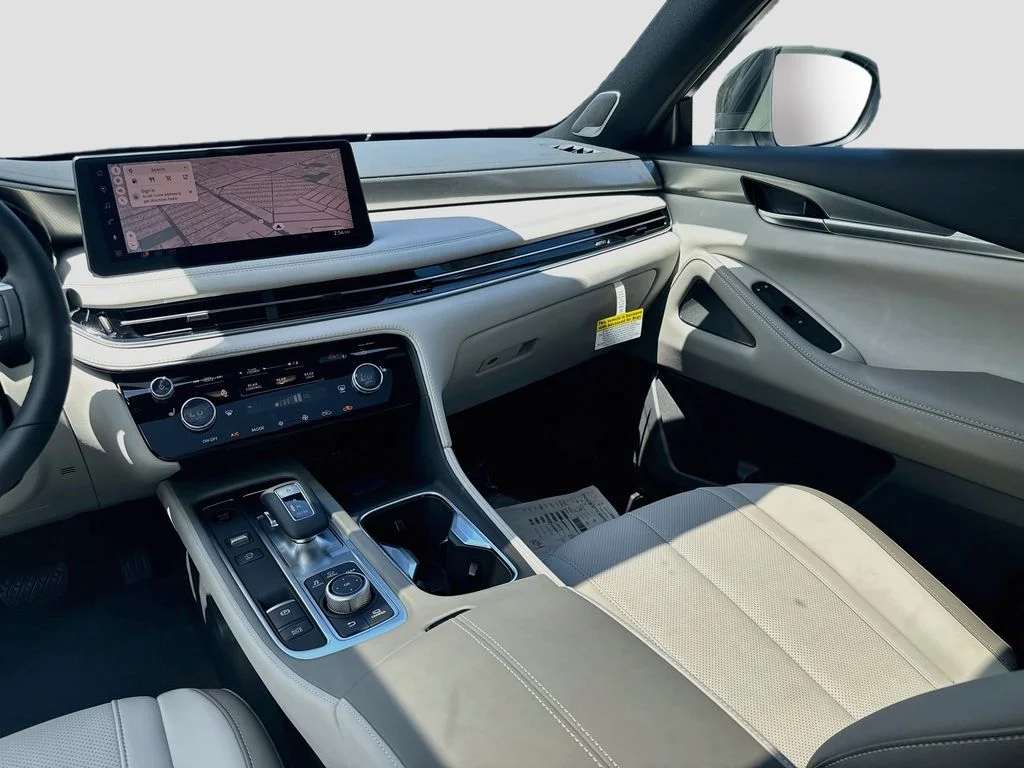 New 2027 White INFINITI LUXE image 24