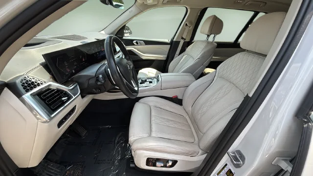 Used 2026 White BMW xDrive40i image 18
