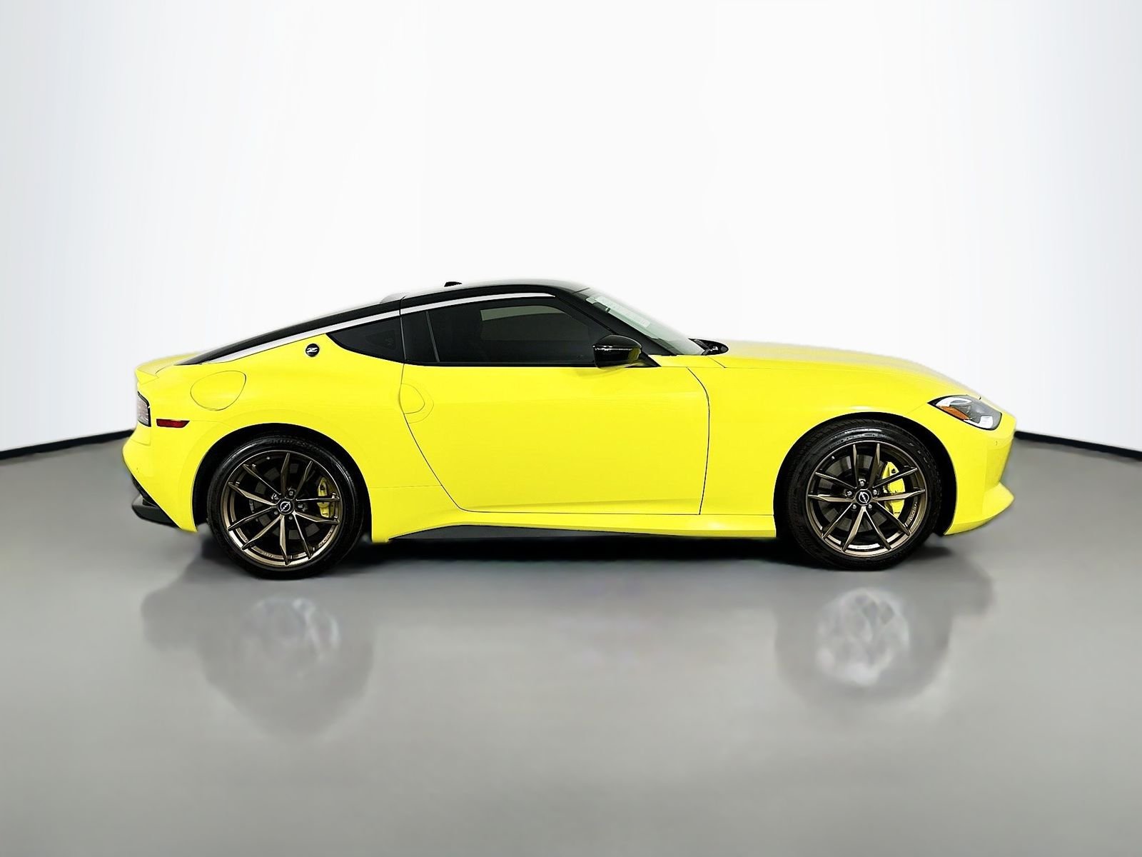 Used 2023 Yellow Pearl Nissan Proto Spec image 8