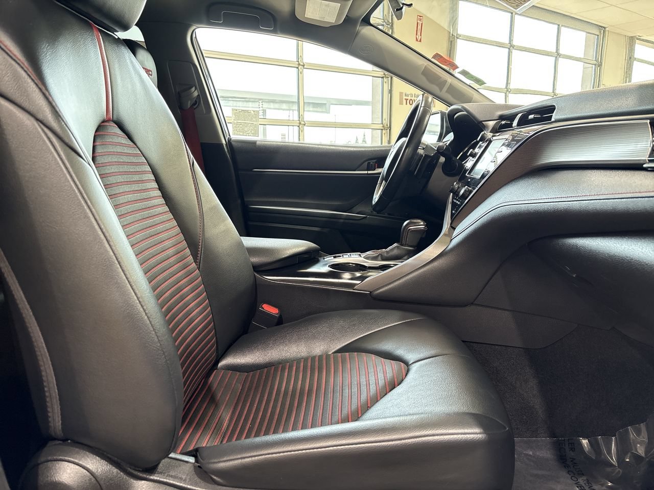 Used 2020 Midnight Black Metallic Toyota XSE V6 image 24