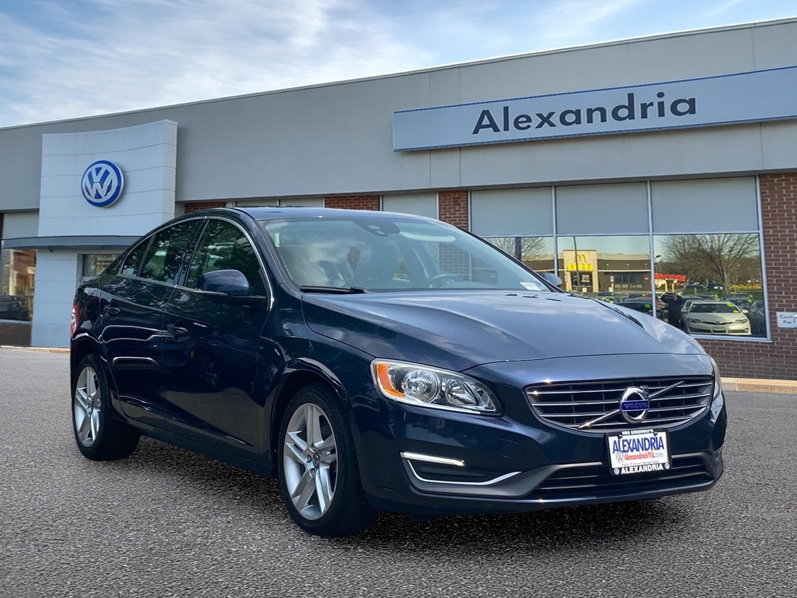 Used 2015 Blue Volvo T5 Premier image 1