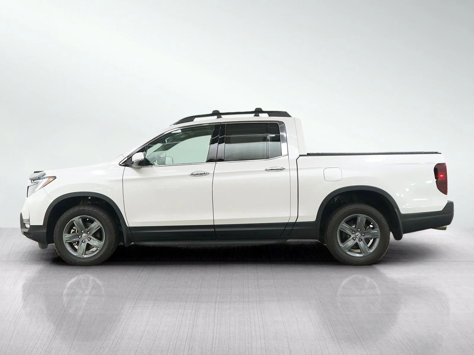 Used 2023 Honda Ridgeline RTL-E with VIN 5FPYK3F76PB001983 for sale in Burnsville, Minnesota