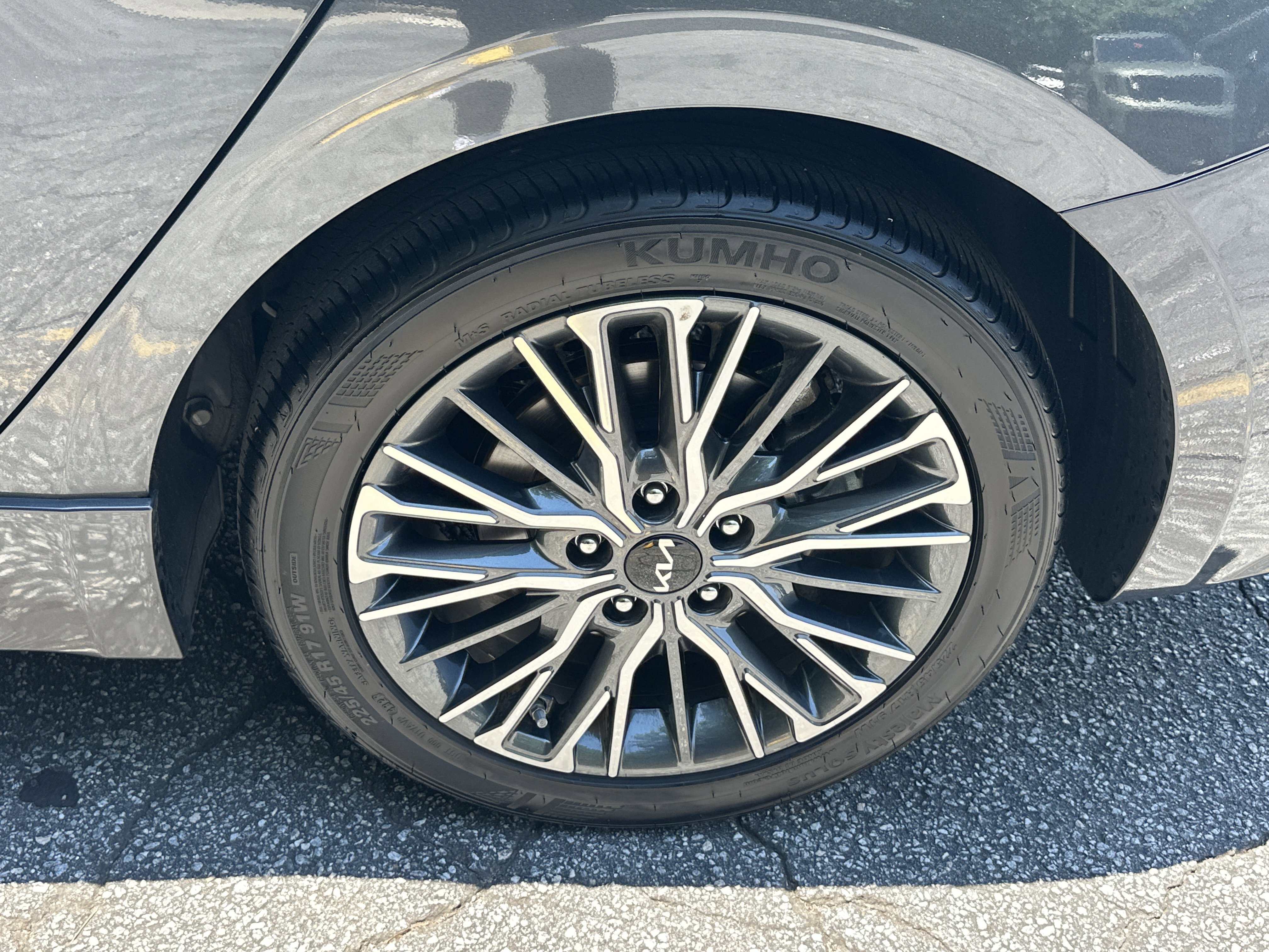 Certified Used 2024 Gravity Gray Kia GT-Line image 24
