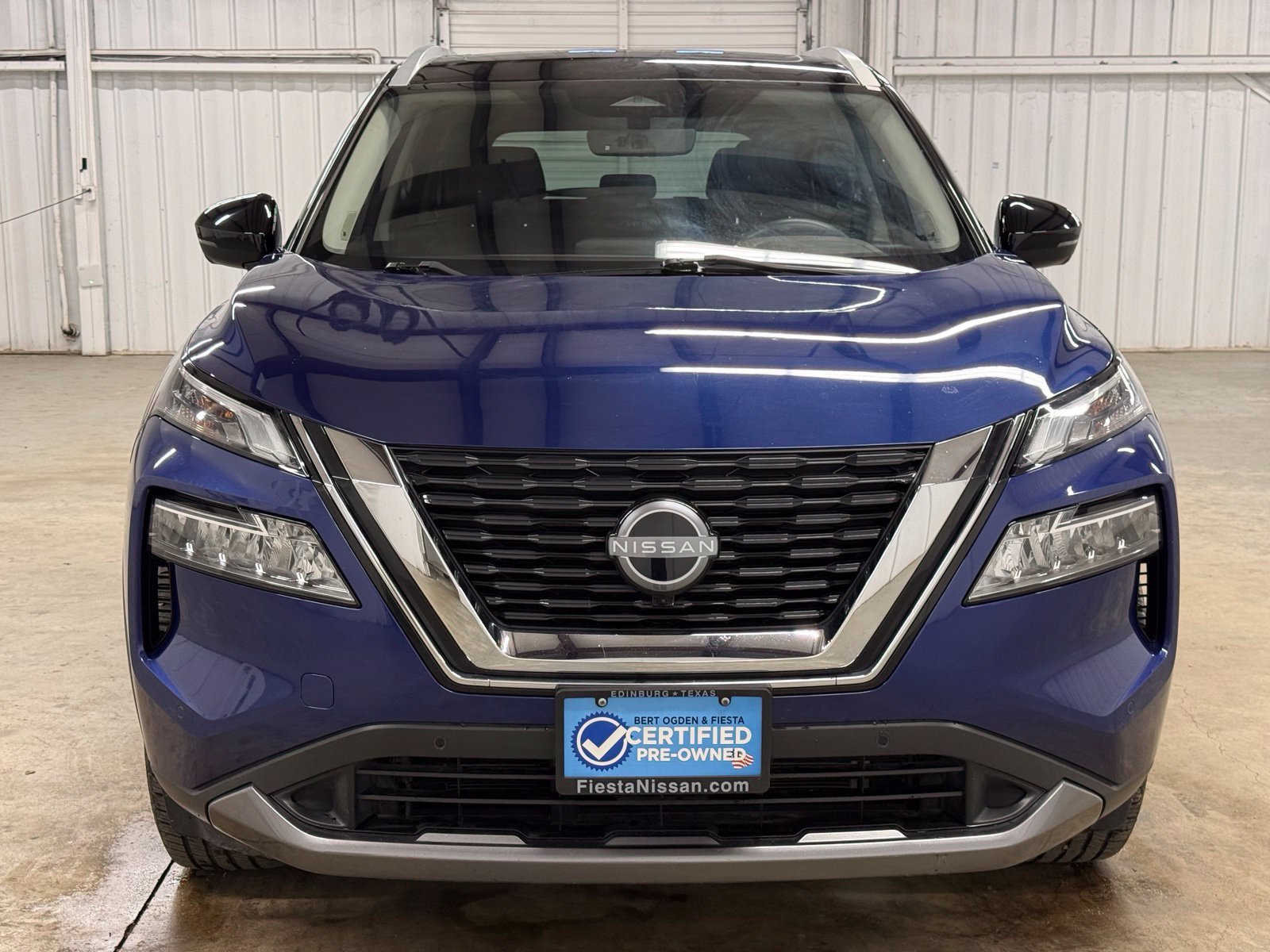 Used 2023 Blue Nissan SL image 2