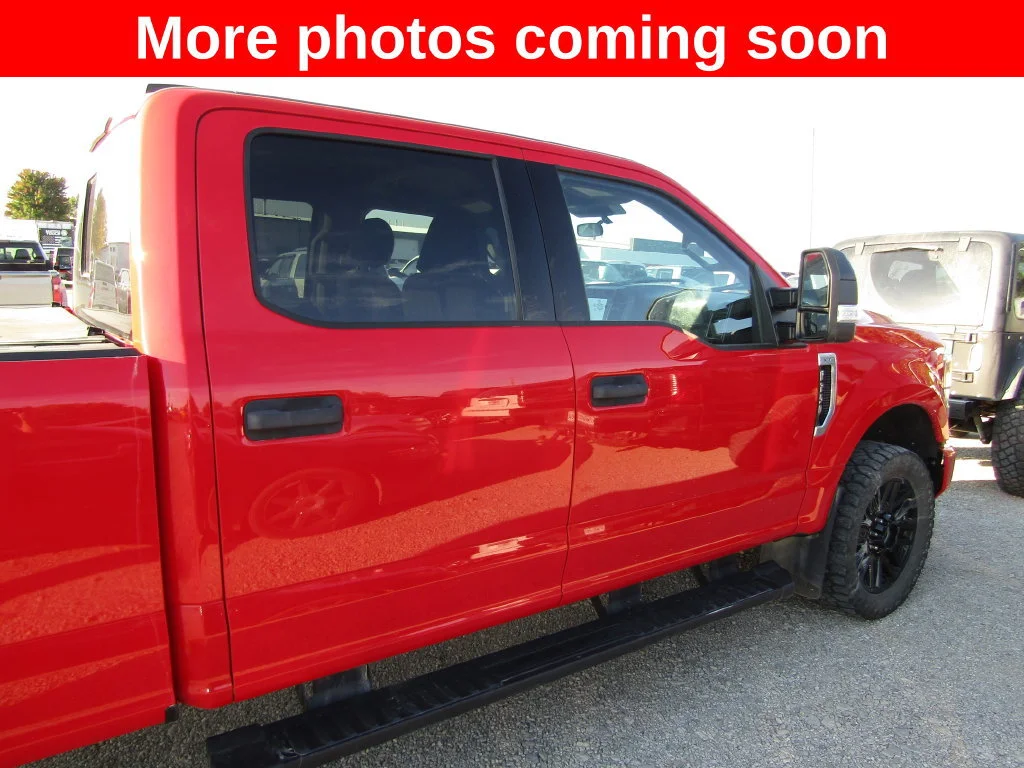 Used 2022  Ford XL image 6