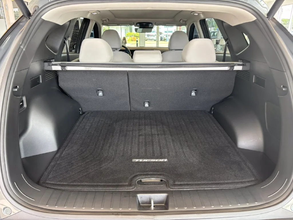 Used 2025 Gray Hyundai Limited image 30