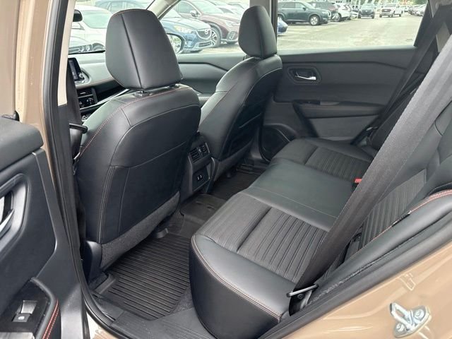 Used 2025 Beige/tan Nissan Rock Creek image 19