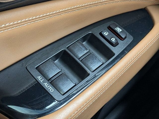 Used 2016 White Lexus 460 image 24