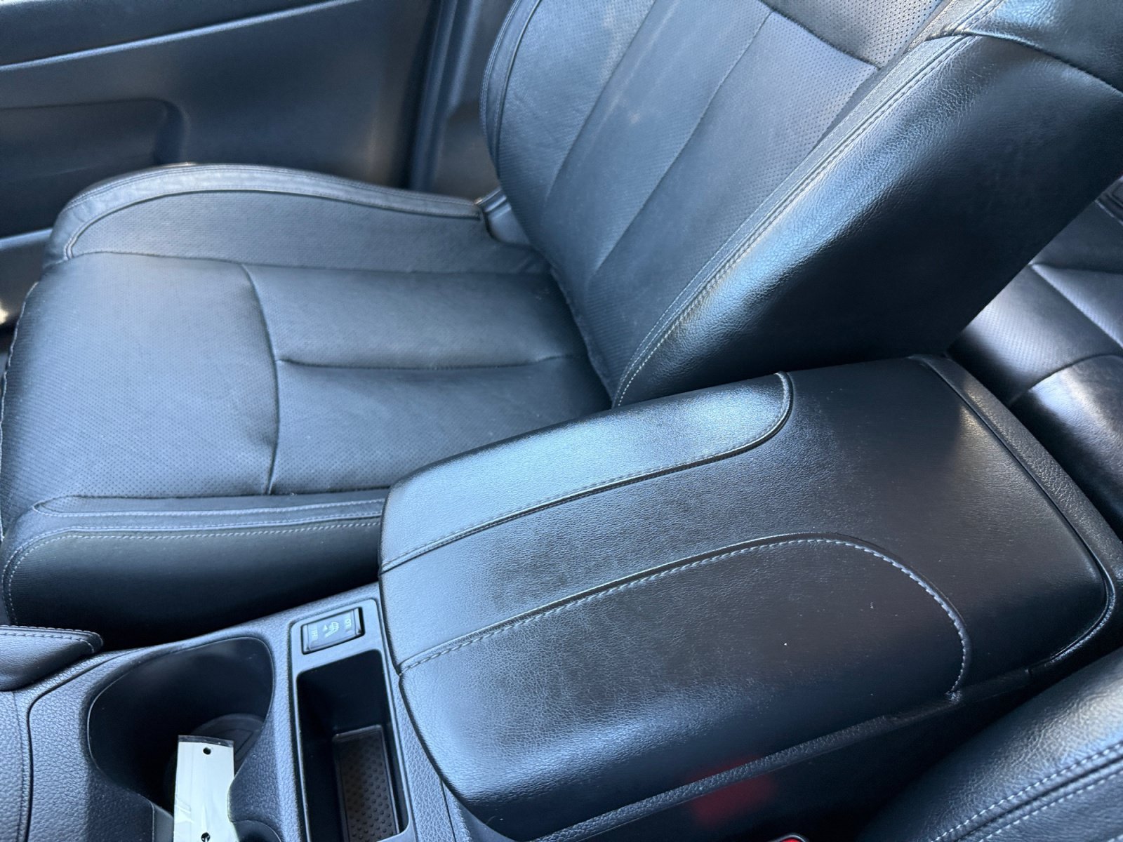 Used 2017 Pearl White Nissan SL image 14