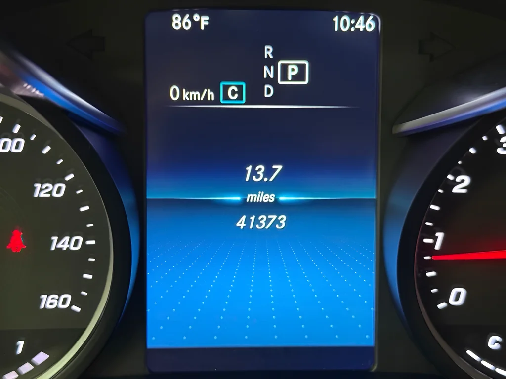 Used 2020 Gray Mercedes-Benz GLC 300 image 22
