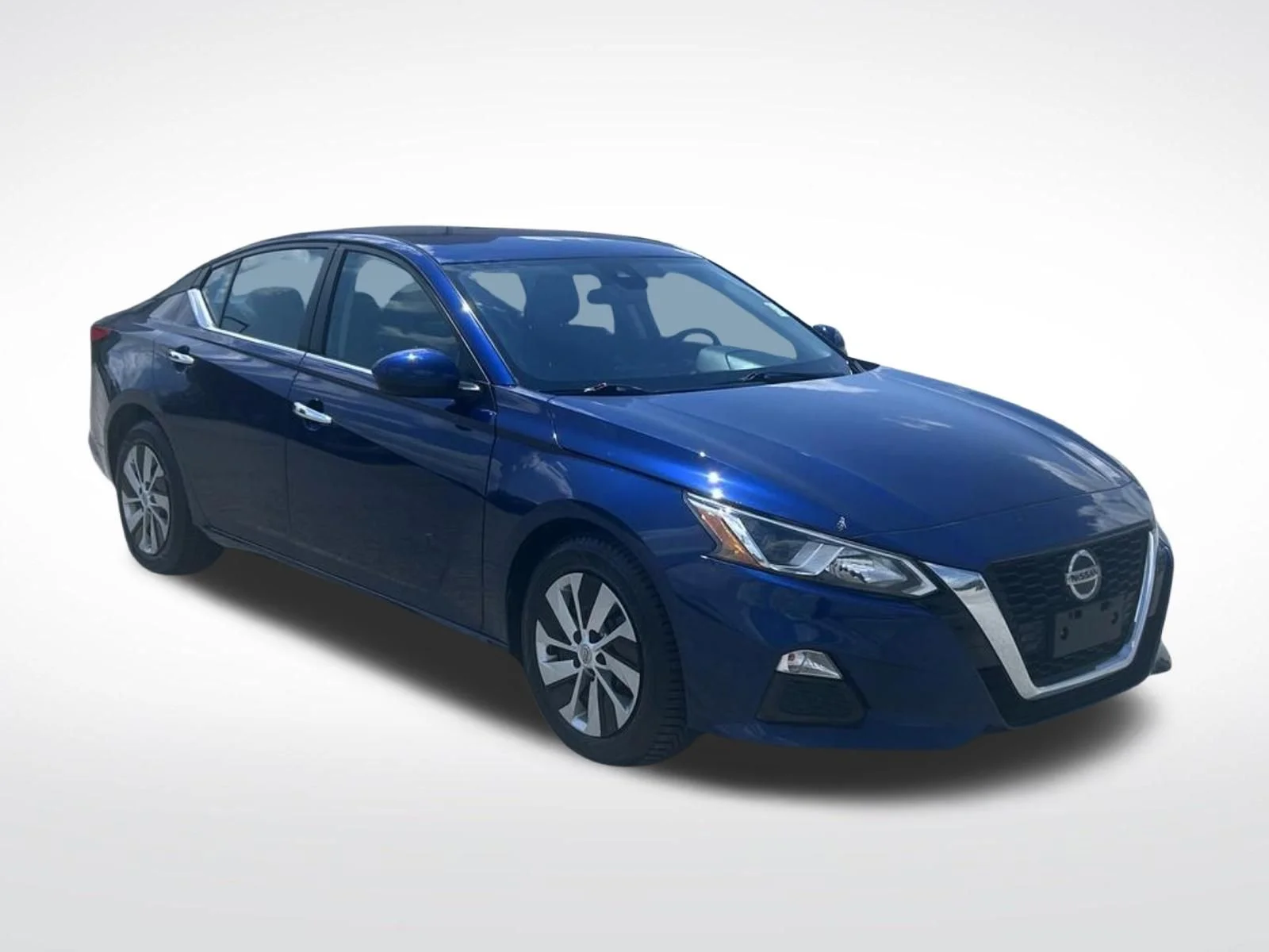 Certified Used 2021 Blue Nissan 2.5 S image 4