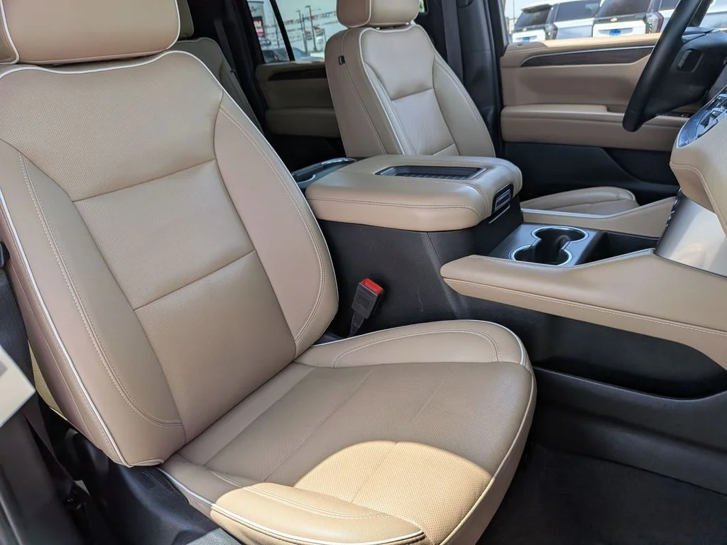 Used 2024 Black Chevrolet Premier image 25