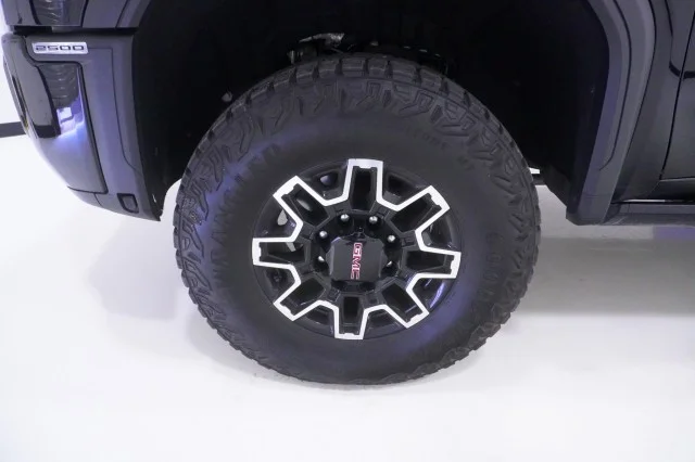 Used 2024 Onyx Black GMC AT4X image 13
