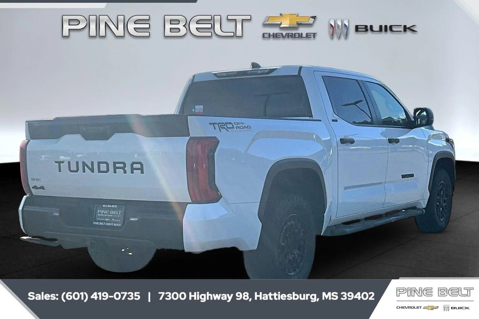 Used 2025 Ice Cap Toyota SR5 image 12