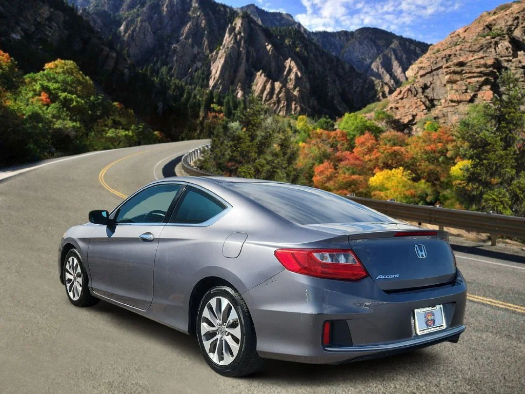 Used 2013 Gray Honda LX-S image 3