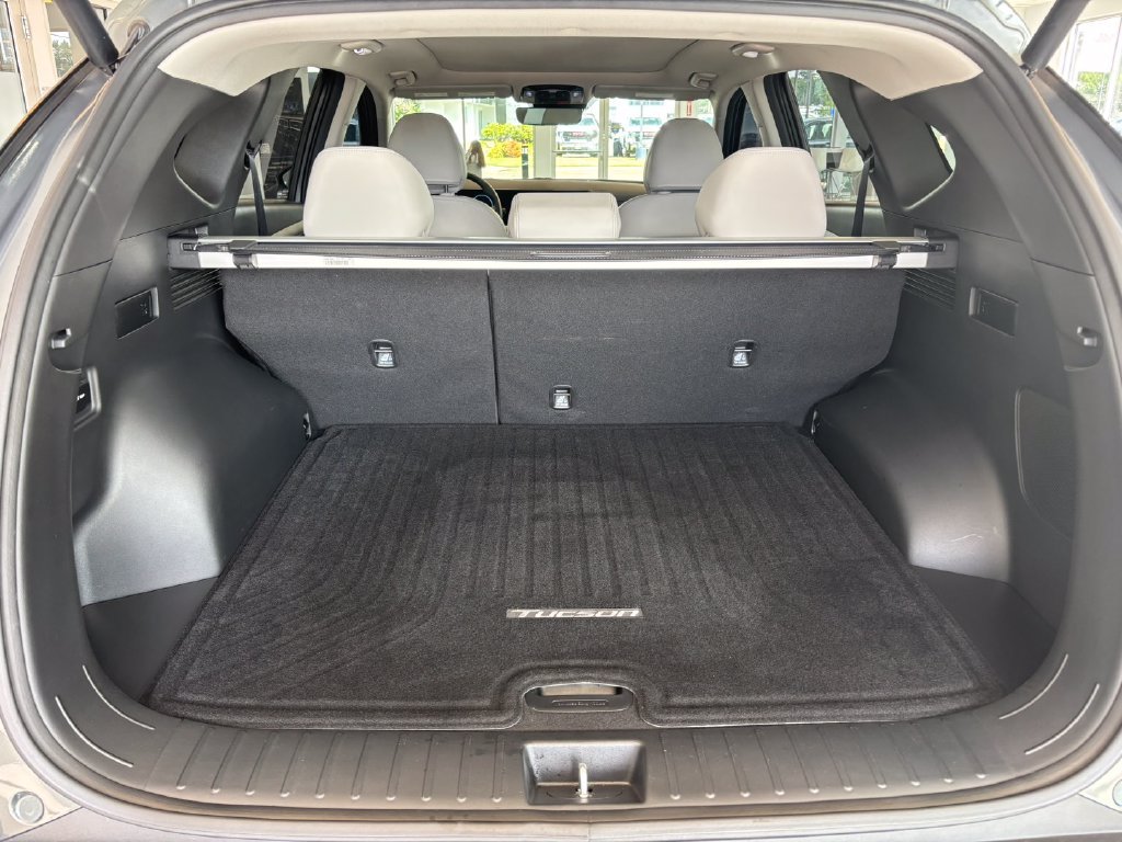 Used 2025 Gray Hyundai Limited image 30