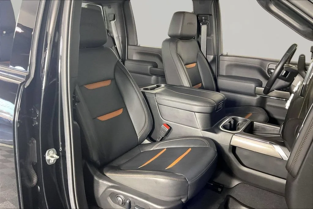 Certified Used 2023 ONYX BLACK GMC AT4 image 28