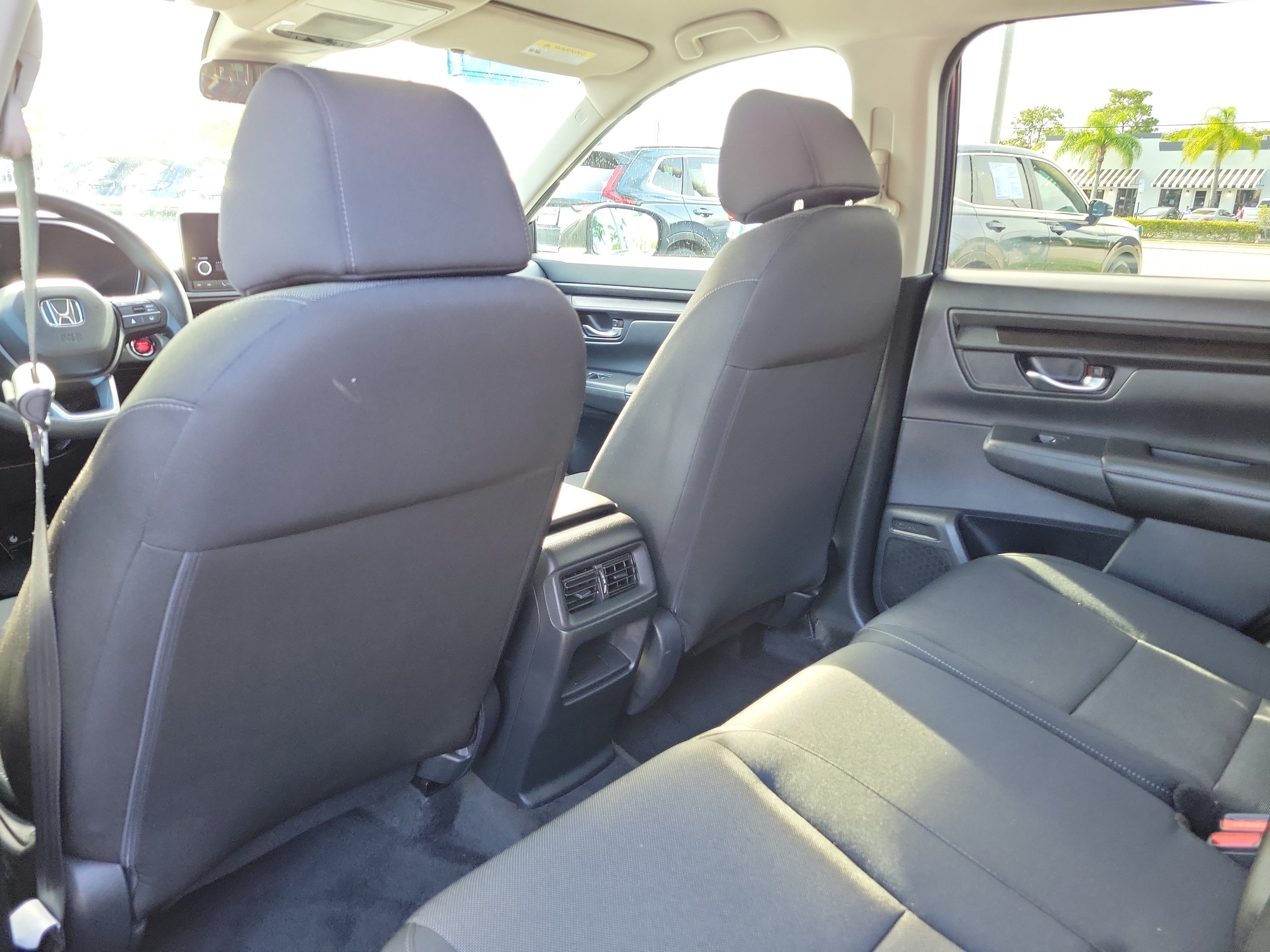 2025 Honda CR-V LX - Photo 40