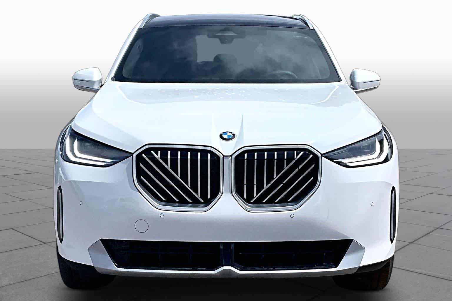 New 2026 Alpine White BMW 30 xDrive image 3
