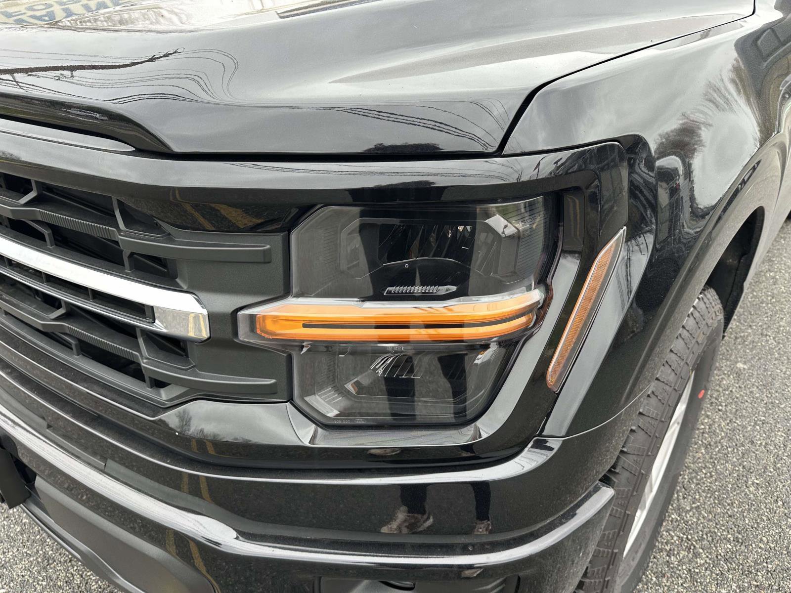 New 2026 Agate Black Metallic Ford XLT image 7