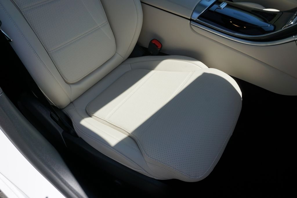 2025 Mercedes-Benz C-Class Sedan C 300 - Photo 66