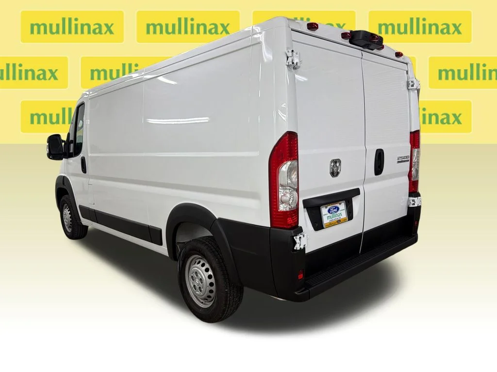 Used 2025 White Ram Base image 10