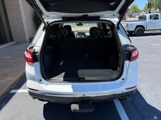 Used 2018 SUMMIT WHITE Chevrolet Premier image 6