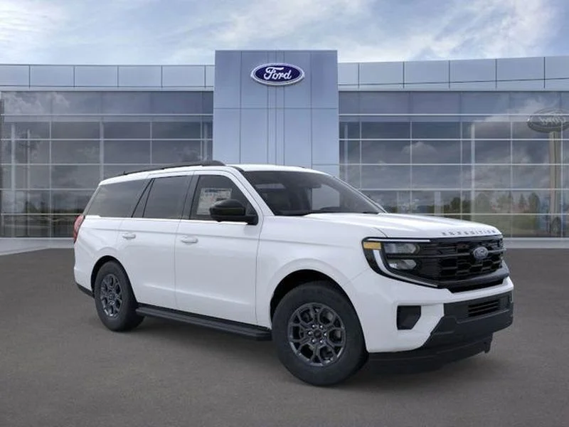 New 2025 Oxford White Ford Active image 7