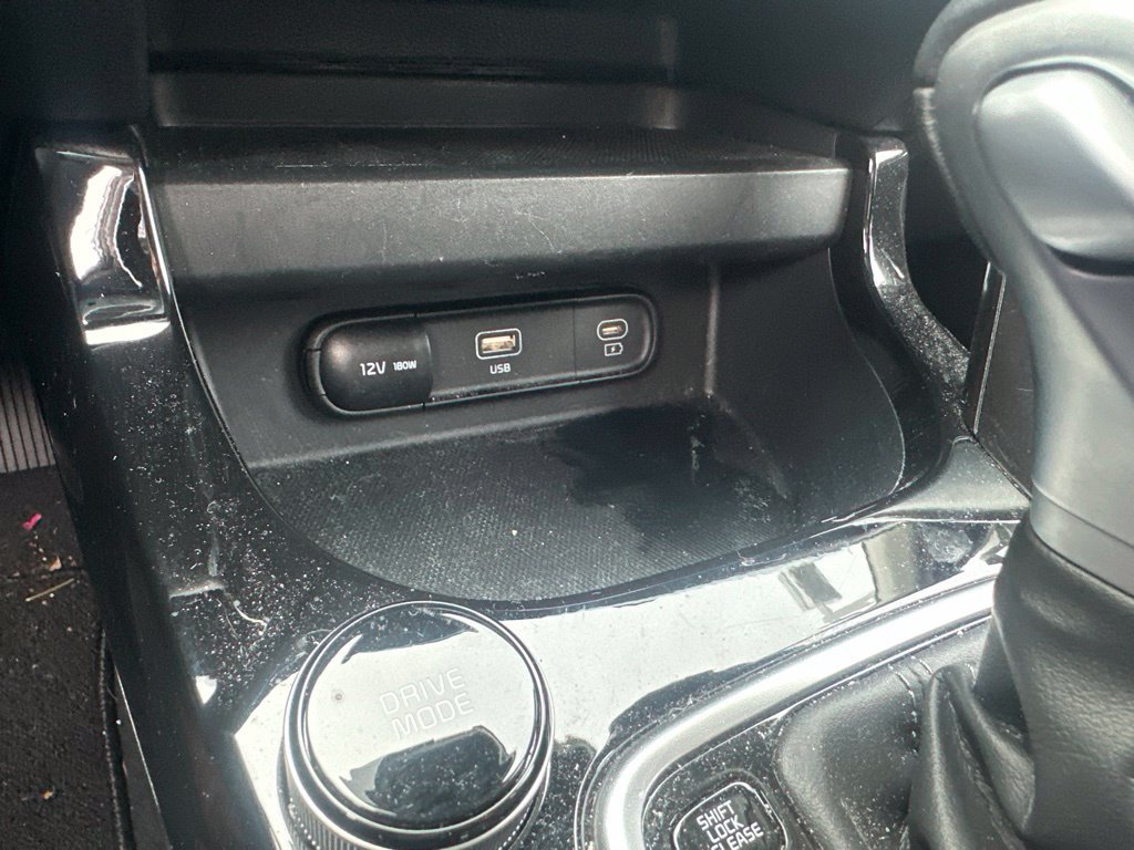 Used 2024 White Kia S image 23