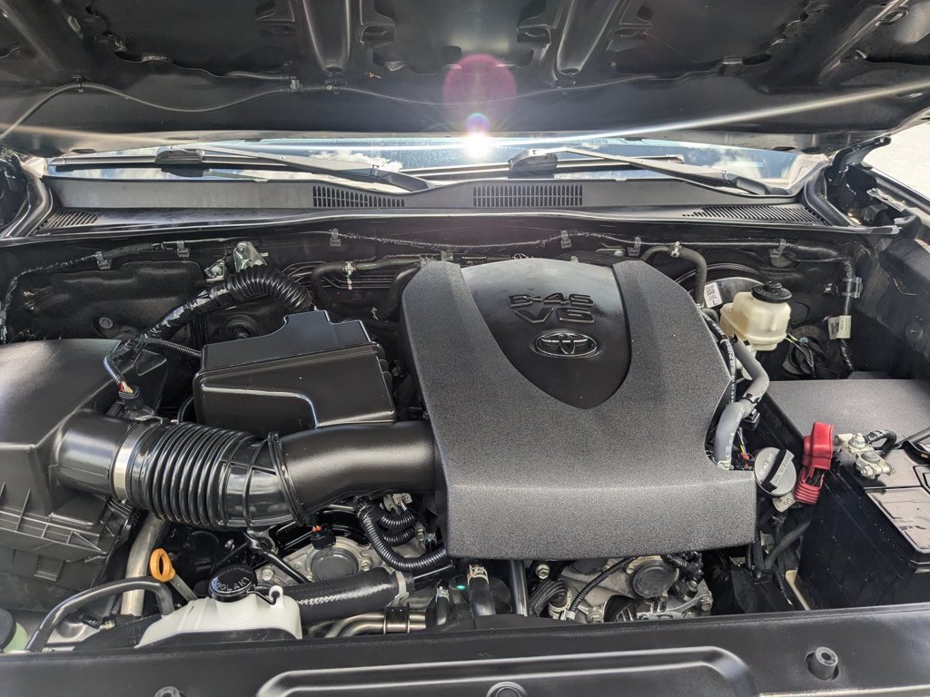 Used 2022  Toyota SR image 28