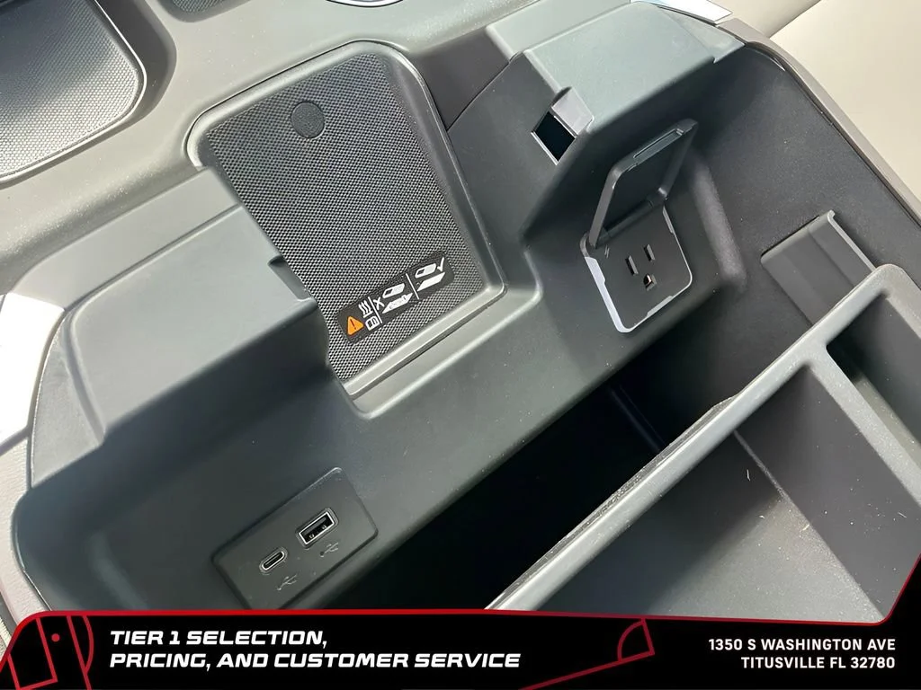 New 2026 Glacier White Tricoat GMC SLT image 48