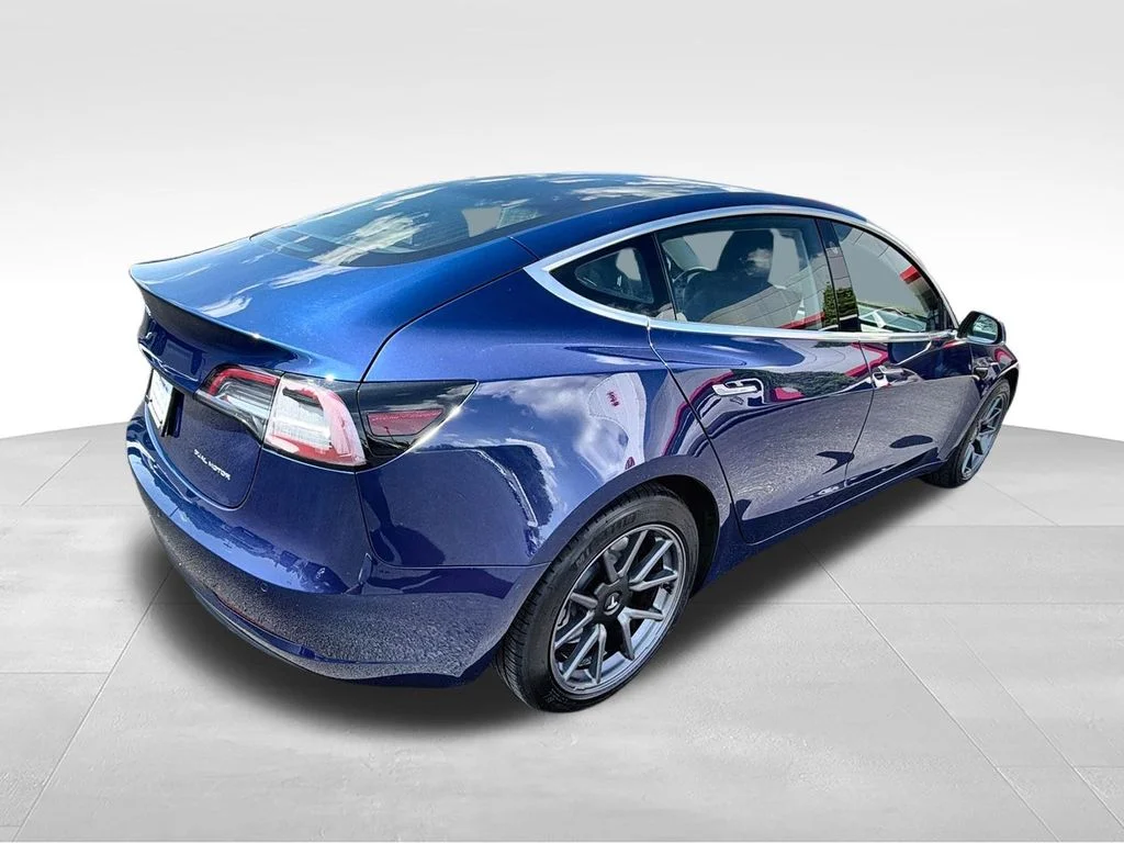 Used 2019 Blue Tesla Long Range image 8