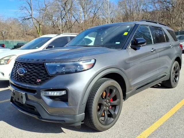Used 2021  Ford ST image 1