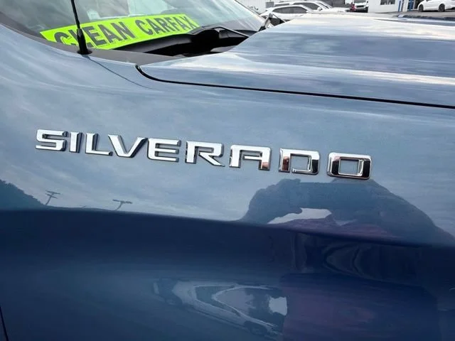 Used 2024 Lakeshore Blue Metallic Chevrolet LT (2FL) image 15
