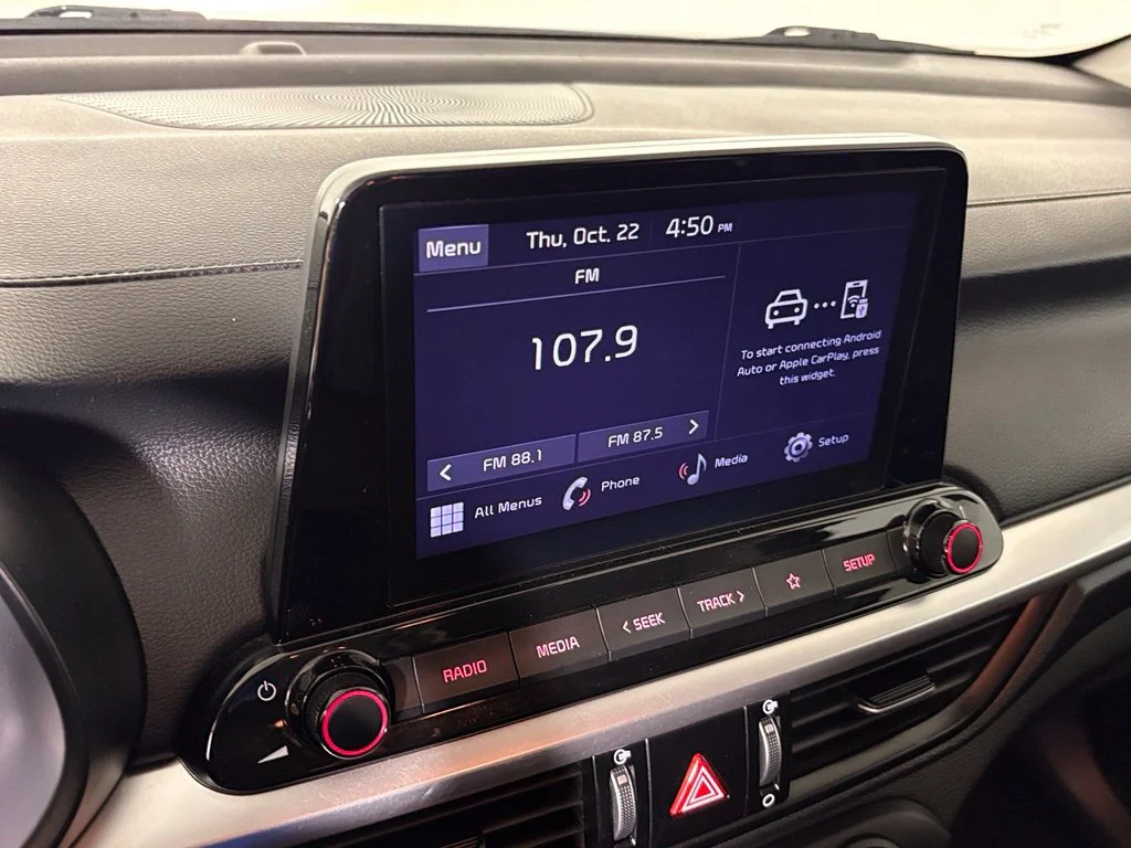 Used 2023 Black Kia LXS image 22
