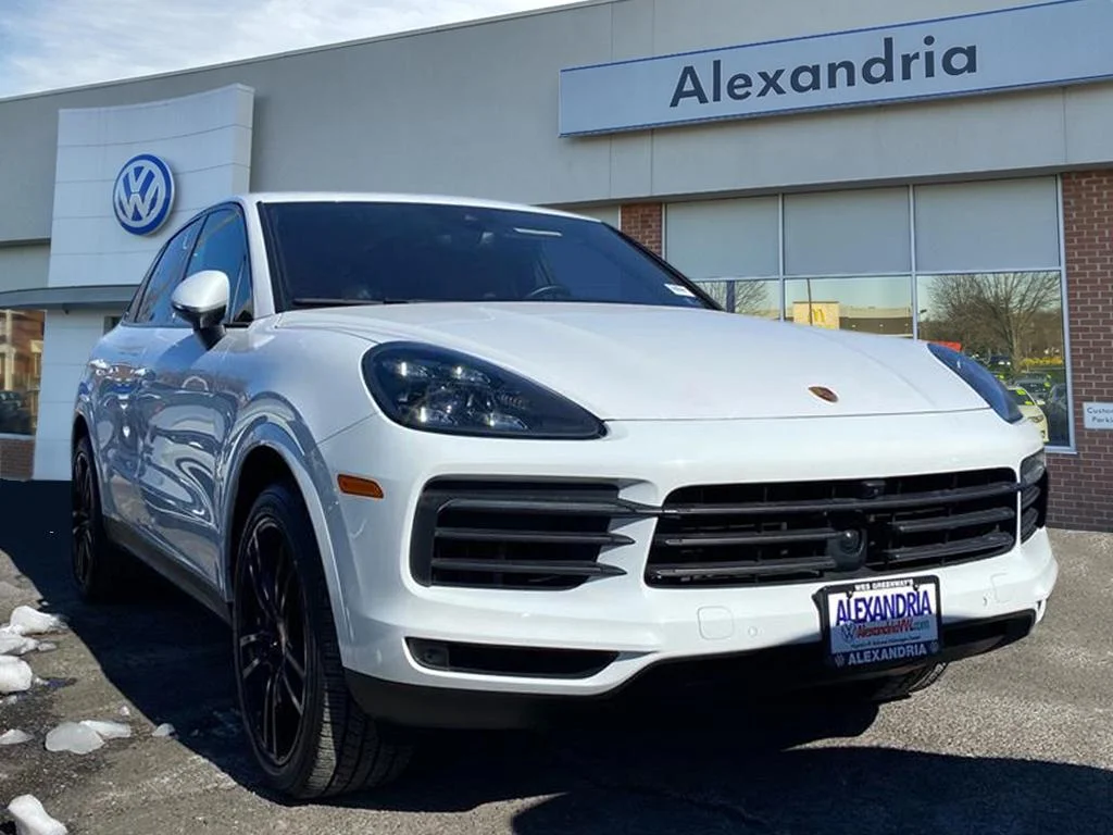 2023 Porsche Cayenne Base
