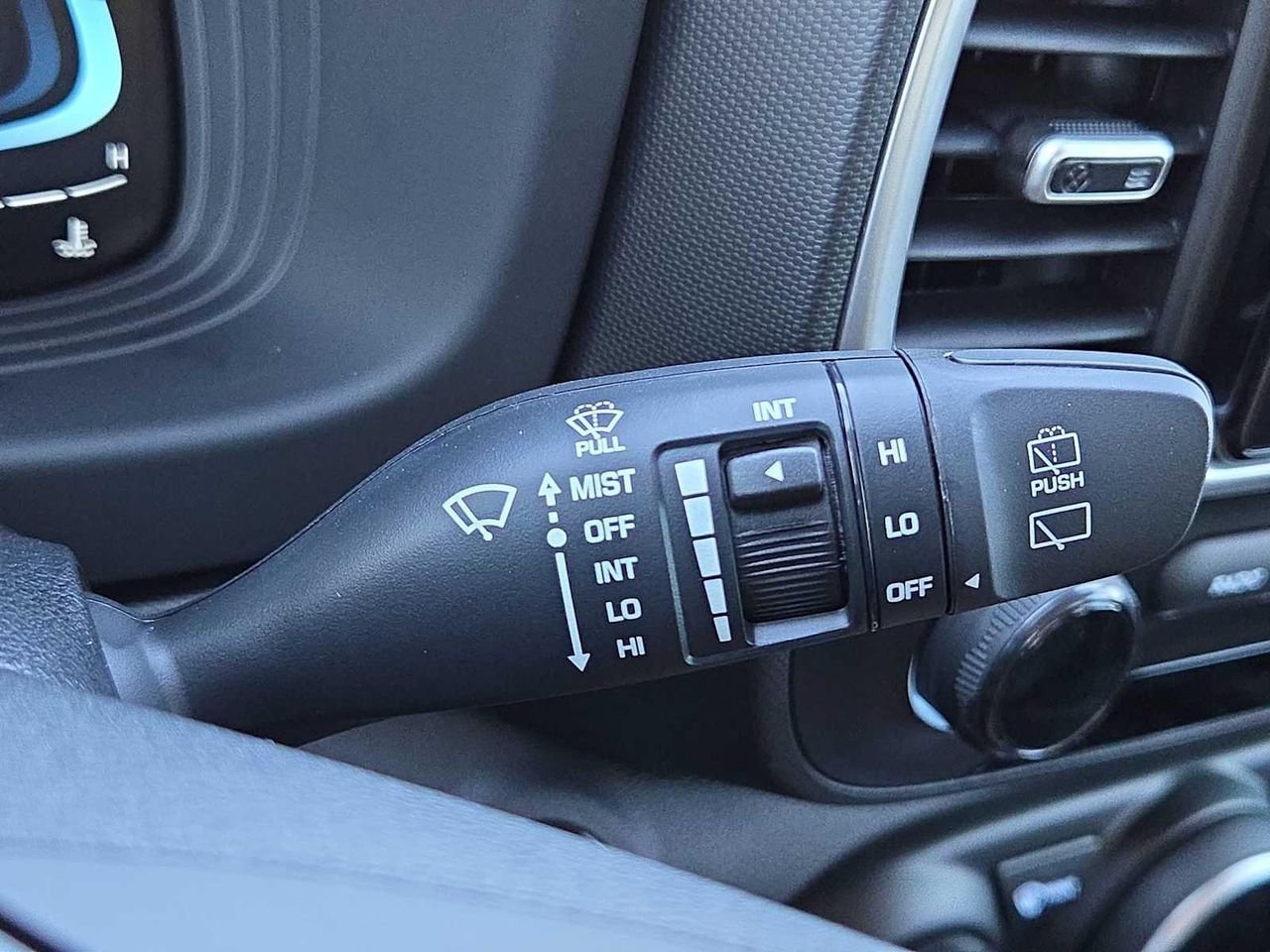 2026 Hyundai Venue SEL - Photo 26