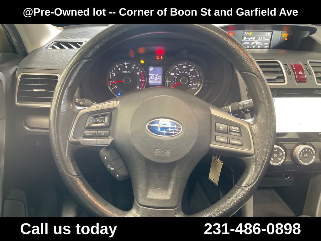 Used 2016 Silver Subaru 2.5i Premium image 26