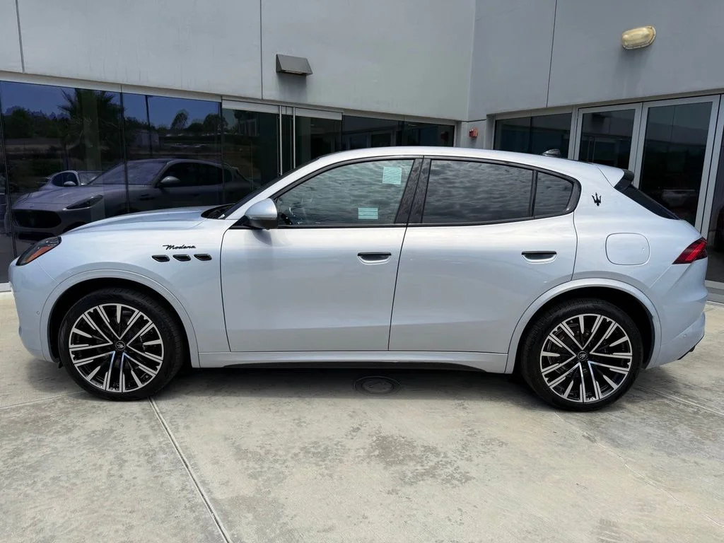 Used 2025 Bianco Astro Metallic Maserati Modena image 6