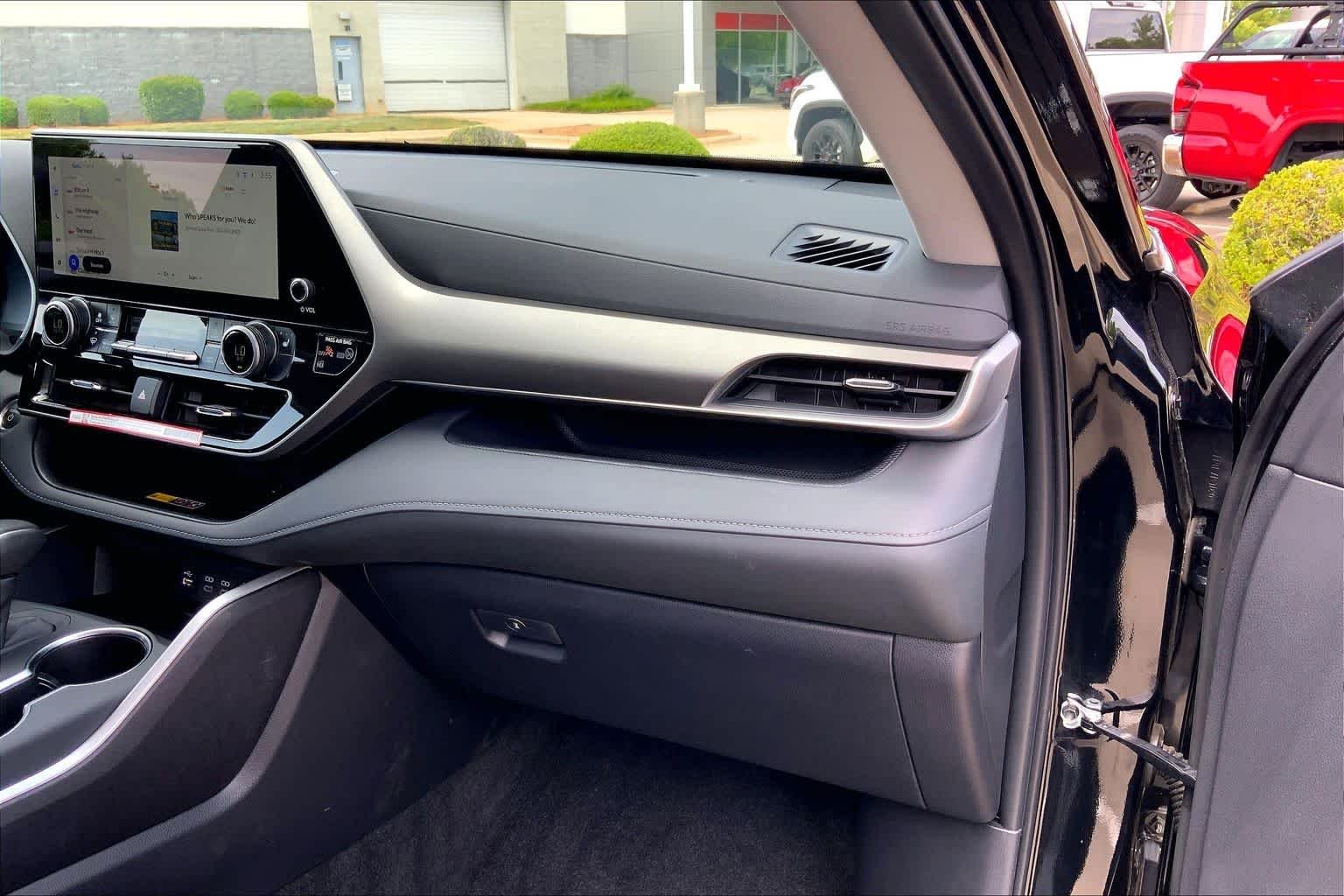 2026 Toyota Highlander XLE - Photo 19