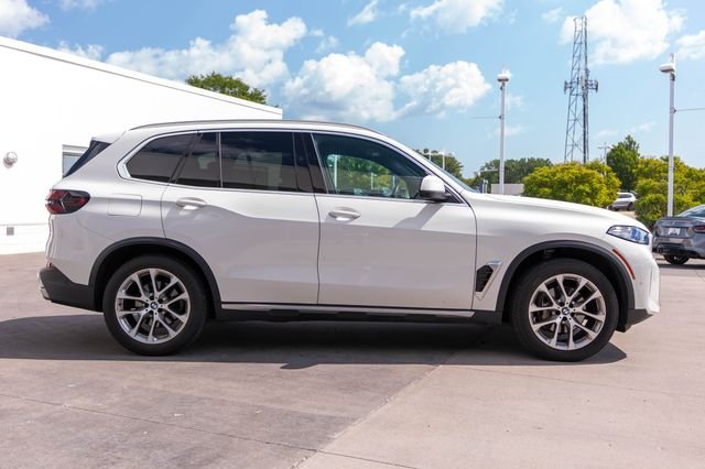 Certified Used 2024 Alpine White BMW xDrive40i image 11