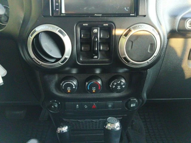 Used 2018 Black Jeep Unlimited Sahara image 20
